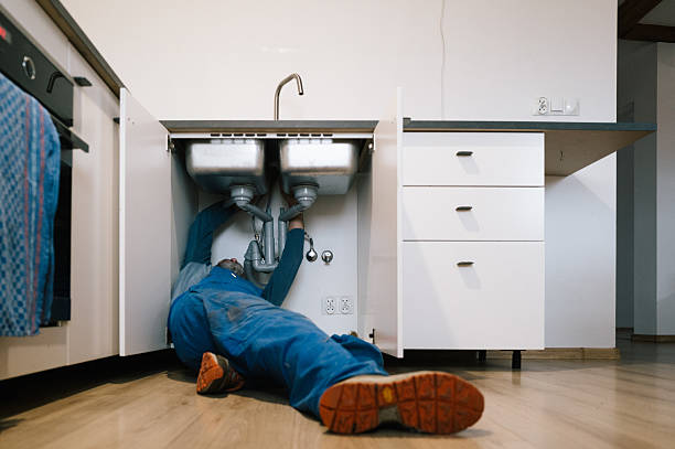 Professional Emergency Plumber technician working in Midland Park, NJ